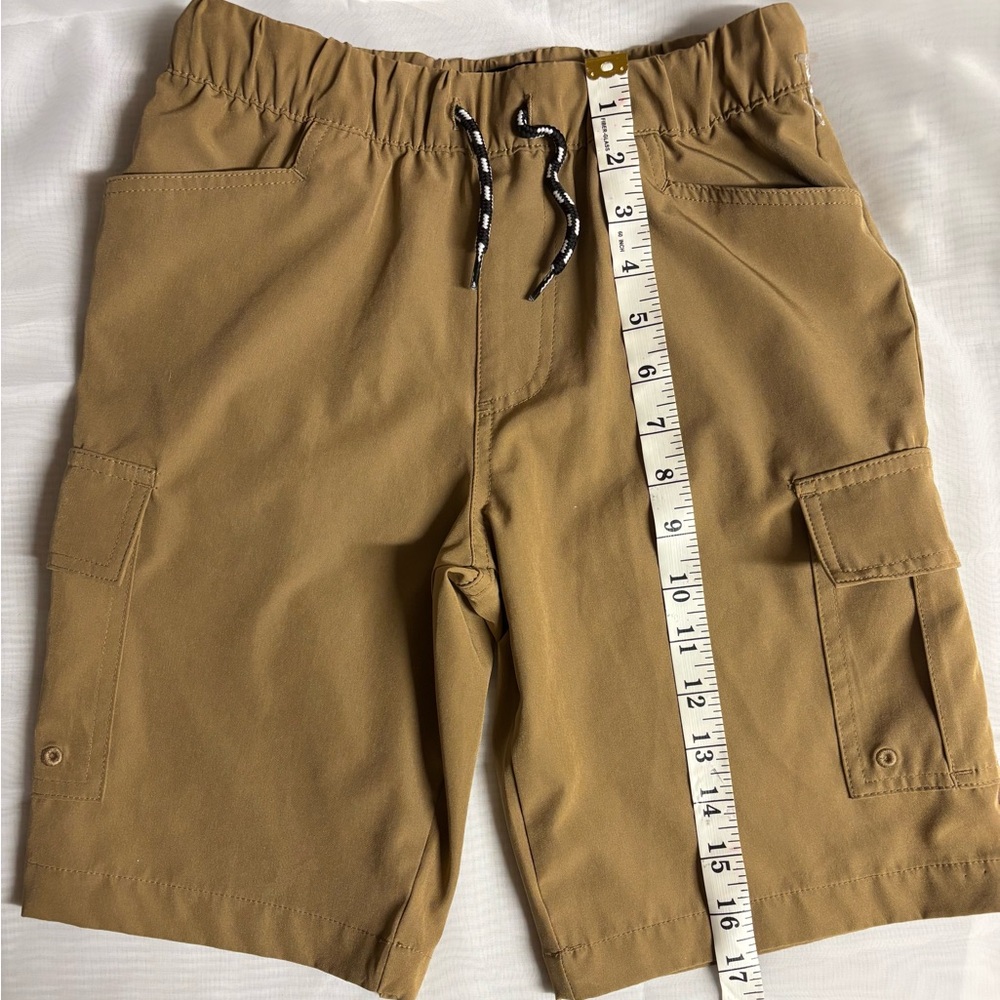Lee Tan Cargo Shorts with Relaxed Fit